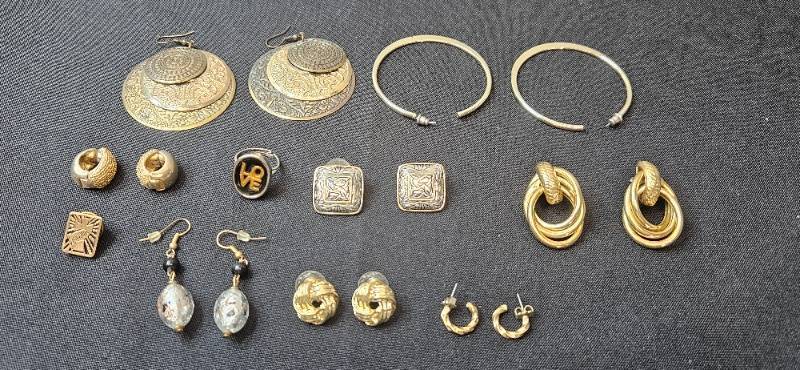 lot 61 image: Collection of Vintage and Gold-Tone Earrings