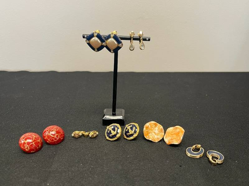 lot 159 image: Collection of Avon Vintage Clip-On Earrings - display not inc