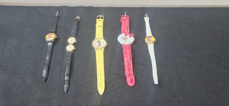 lot 88 image: Collection of Vintage Disney Character Quartz Watches - untested