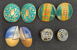 lot 65 image: Set of 4 Vintage Clip-On Earrings - Mixed Designs