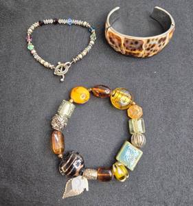 lot 73 image: Set of 3 Assorted Fashion Bracelets Beaded, Resin Bangle, and Chunky Glass