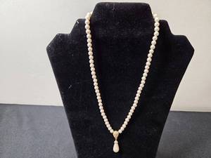 lot 137 image: All Occasion (Brand) Elegant Faux Pearl Necklace with Gold Accents and Teardrop Pendant