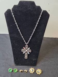 lot 200 image: Avon Jewelry Set with Cross Pendant Necklace and Earrings