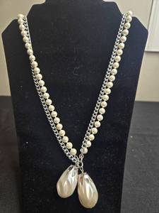 lot 229 image: Collection of Costume Jewelry with Necklaces, Earrings, and Bracelets - display not inc