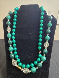 lot 233 image: Vintage Costume Jewelry Bead Necklaces - Green and Red