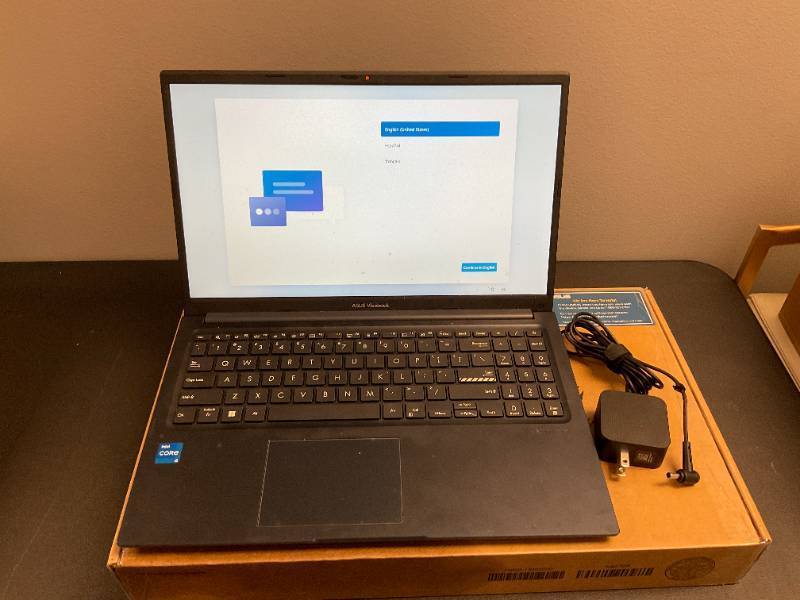 lot 10 image: ASUS Vivobook 15.6 inch Windows Laptop Intel Core i5-1235U 8GB RAM 256GB SSD F1504ZA-WH52