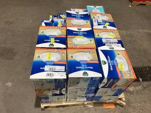 lot 245 image: Wholesale Pallet of Vicks Vaporizers