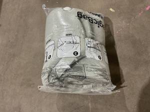 lot 256 image: Queen Size Mattress Topper