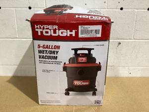 lot 493 image: Hyper Tough 5 Gallon 4 HP WetDry Vacuum for the Car, Garage, Home or Workshop