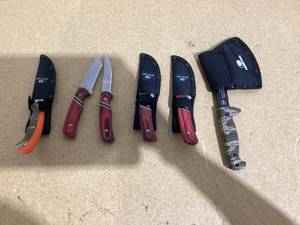 lot 519 image: LOT OF 6 Knives