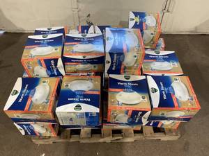 lot 159 image: Wholesale Pallet of Vicks Warm Steam Vaporizer