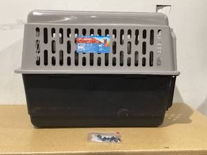 lot 645 image: Vibrant Life Pet Kennel Large 40 Dog Crate, Plastic Travel Pet Carrier for Pets 70-90 lb, Grey