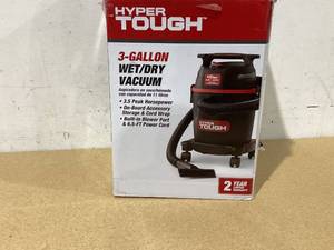 lot 647 image: Hyper Tough 3 Gallon 3.5 HP Poly Wet Dry Vacuum