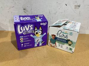 lot 442 image: LOT OF 2 Diapers Size 6&7