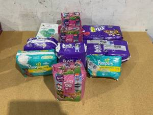 lot 448 image: LOT OF Unsealed Diapers