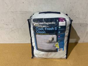 lot 348 image: King Size Sertapedic Cool, Fresh & Clean Quilted Comfort Mattress Pad