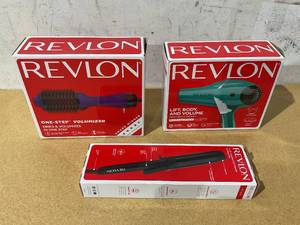 lot 732 image: LOT OF 3 Revlon Hair Tools