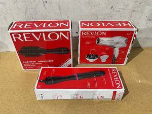 lot 733 image: LOT OF 3 Revlon Hair Tools