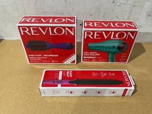 lot 735 image: LOT OF 3 Revlon Hair Tools