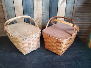 lot 8 image: Set of 2 Antique Picnic Baskets One marked Hawkeye