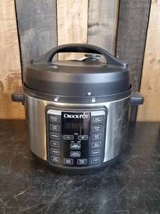 lot 15 image: New Never used Crock-Pot With Directions