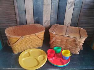 lot 43 image: 2 Vintage wooden woven Picnic Hamper Baskets with Gothamware Picnic Plates