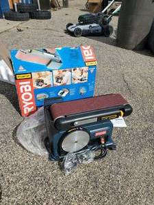 New With Box Ryobi Belt and Disc Sander