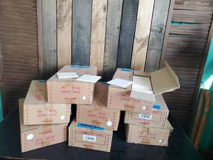 lot 49 image: 7 Full boxes of 100 Count New in Box Mulia Ceramics Double Firing Wall Tiles
