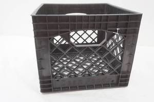 lot 8 image: milk crate Deans Foods