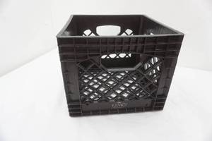 lot 17 image: milk crate Kemps
