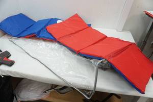 lot 49 image: red & blue mats (2ct)