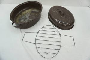lot 52 image: graniteware roaster, brown.