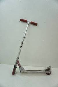lot 54 image: Razor Scooter