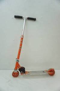lot 55 image: Razor Scooter