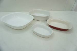 lot 77 image: Corning ware & other baking dishes