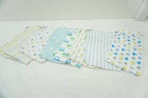 lot 80 image: flannel receiving blankets (8ct)