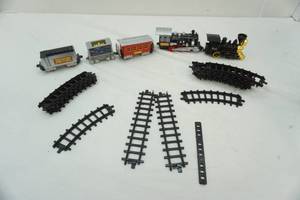 lot 105 image: train set (electric)