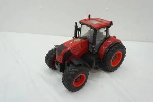 lot 107 image: battery operated tractor for kids