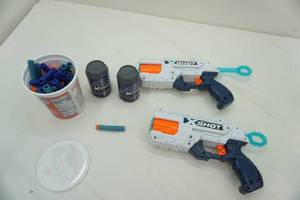 lot 118 image: Nerf Gun & Ammo Lot