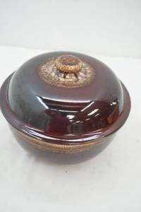 lot 193 image: baking dish and lid 9 diameter