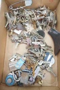 lot 199 image: Vintage Key Collection