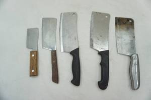lot 231 image: kitchen knives (5ct)
