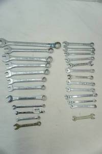 lot 257 image: wrenches (about 25ct)