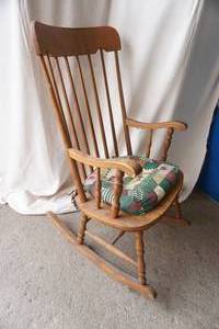 lot 326 image: Rocking Chair and seat cushion