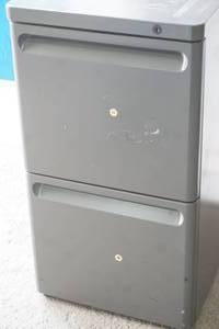 lot 341 image: 2 drawer file cabinet