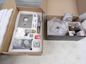 lot 31 image: Shower Valves and parts