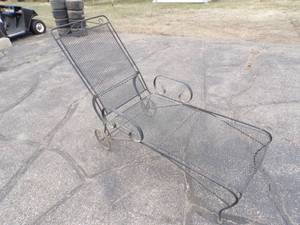 lot 59 image: Metal Outdoor Chair