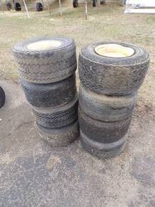 lot 60 image: 8 Golf Cart Tires and Rims