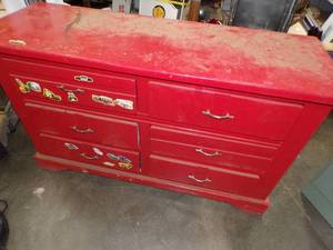 lot 91 image: 6 Drawer Dresser