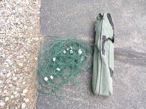 lot 103 image: Garden Fence Edging and Folding Outdoor Chair
